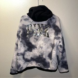 PINK sherpa jacket size xl
In excellent condition